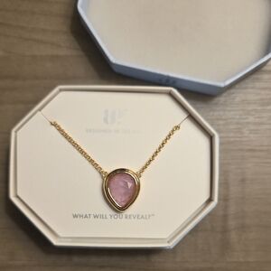 Elegant Gold Necklace with Pink Pendant